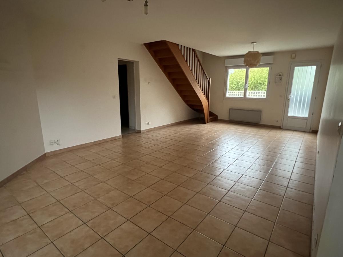 appartement centre bourg de Soucelles - 4 chambres + garage