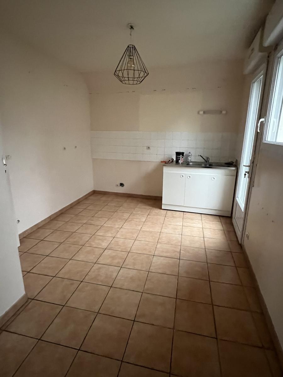 appartement centre bourg de Soucelles - 4 chambres + garage