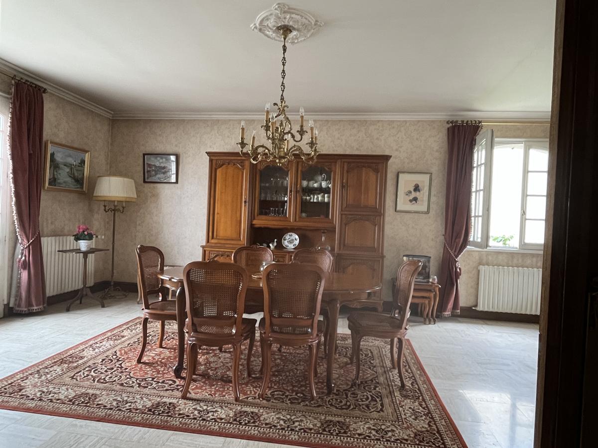 Quartier Pillerie, proche gare,  maison ( T6 -4 ch /180 m² hab.env.) sur 705 m² de terrain