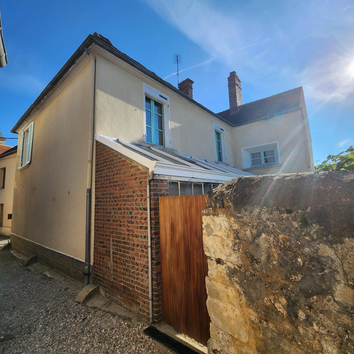 Grande maison à rénover : un vrai potentiel !