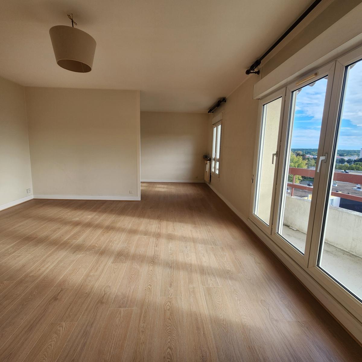 Appartement balcon et garage - Quartier Gazonfier