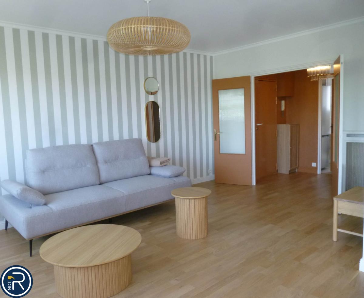 LAVAL Location Appartement Meublé