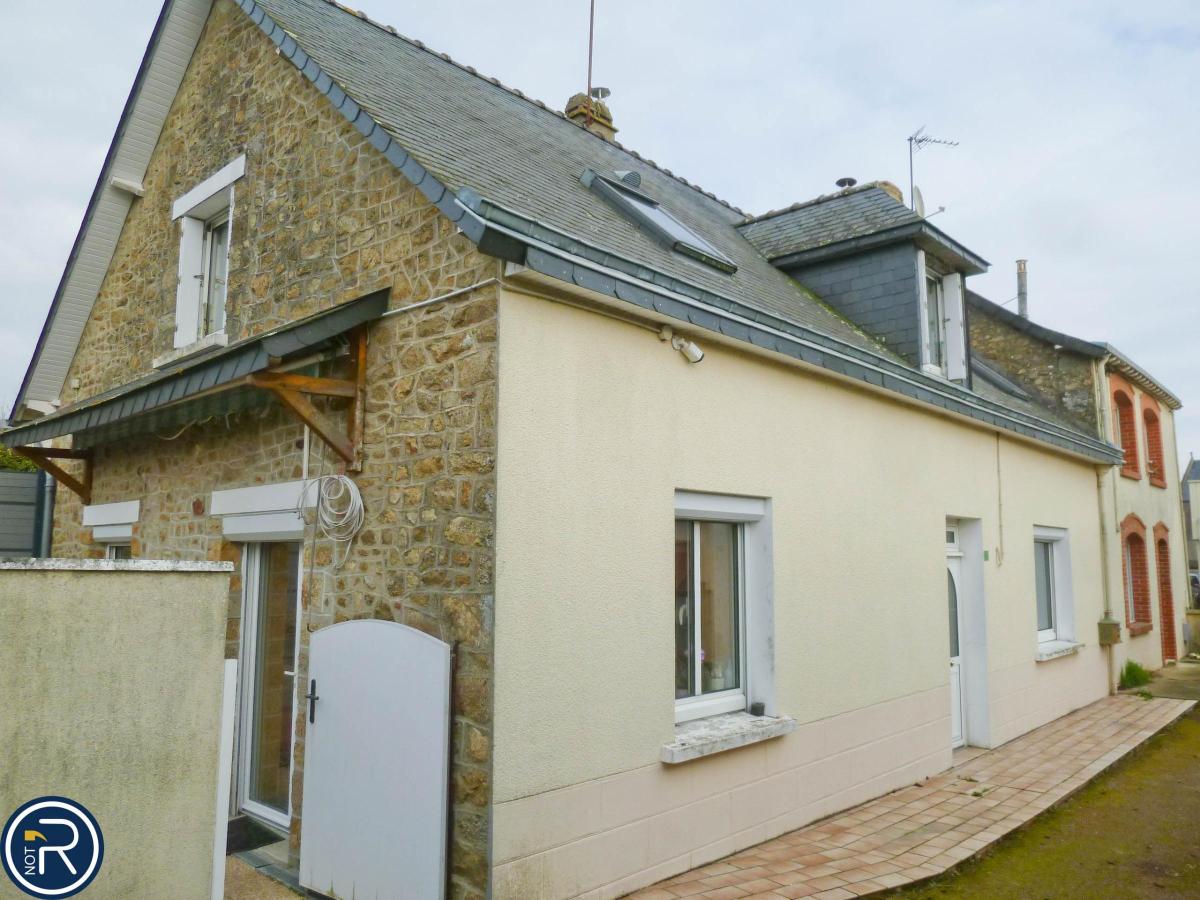 MARTIGNE SUR MAYENNE - Maison