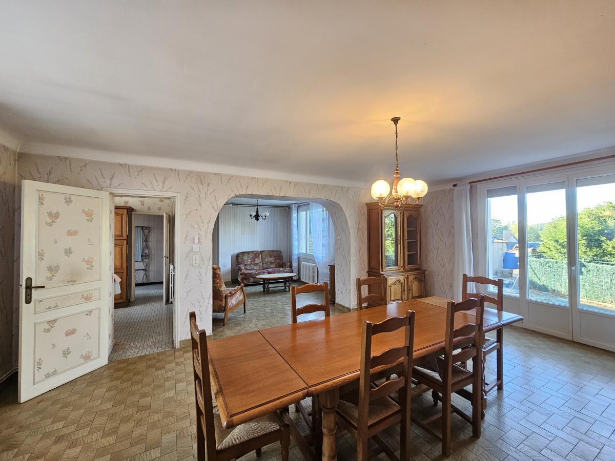 Maison de ville avec grande pièce de vie et trois chambres