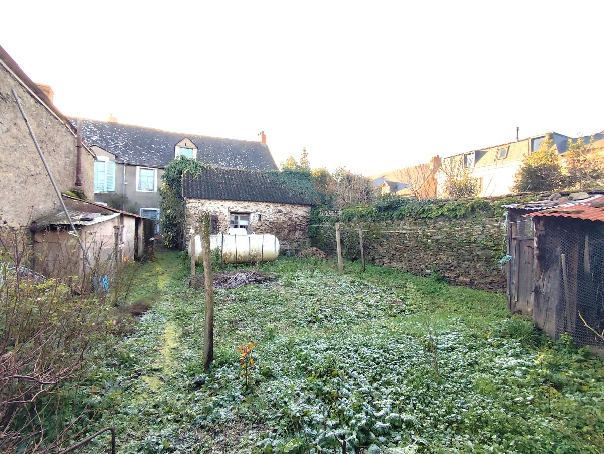 Centre Bourg - Maison à rénover - 4 chambres - Jardin