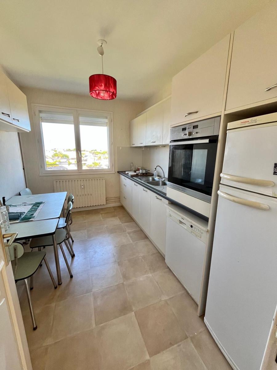 ANGERS – SECTEUR LA FAYETTE / ÉBLÉ – APPARTEMENT T3 DE 79 M² AVEC BALCON FILANT – DERNIER ÉTAGE
