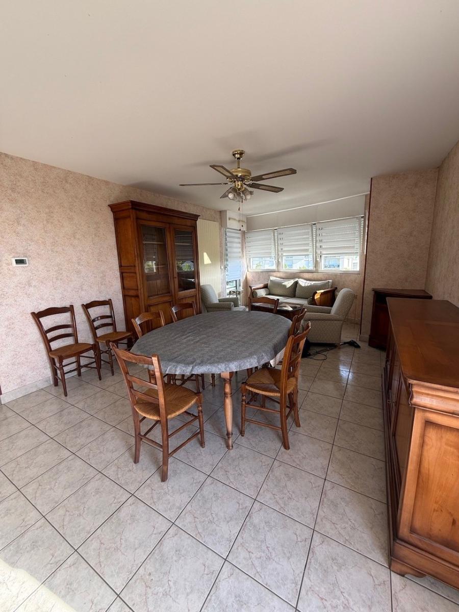 SAINT BARTHELEMY D ANJOU BOURG APPARTEMENT T3