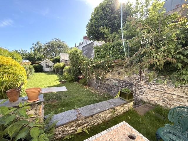 ANGERS QUARTIER PLACE DU LYCEE ANGEVINE 5 CH EN EXCELLENT ETAT AVEC JARDIN
