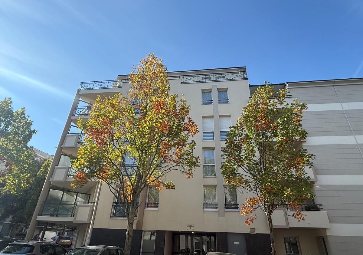ANGERS NEY APPARTEMENT DE TYPE 3 AVEC BALCON ET PARKING EN SOUS-SOL