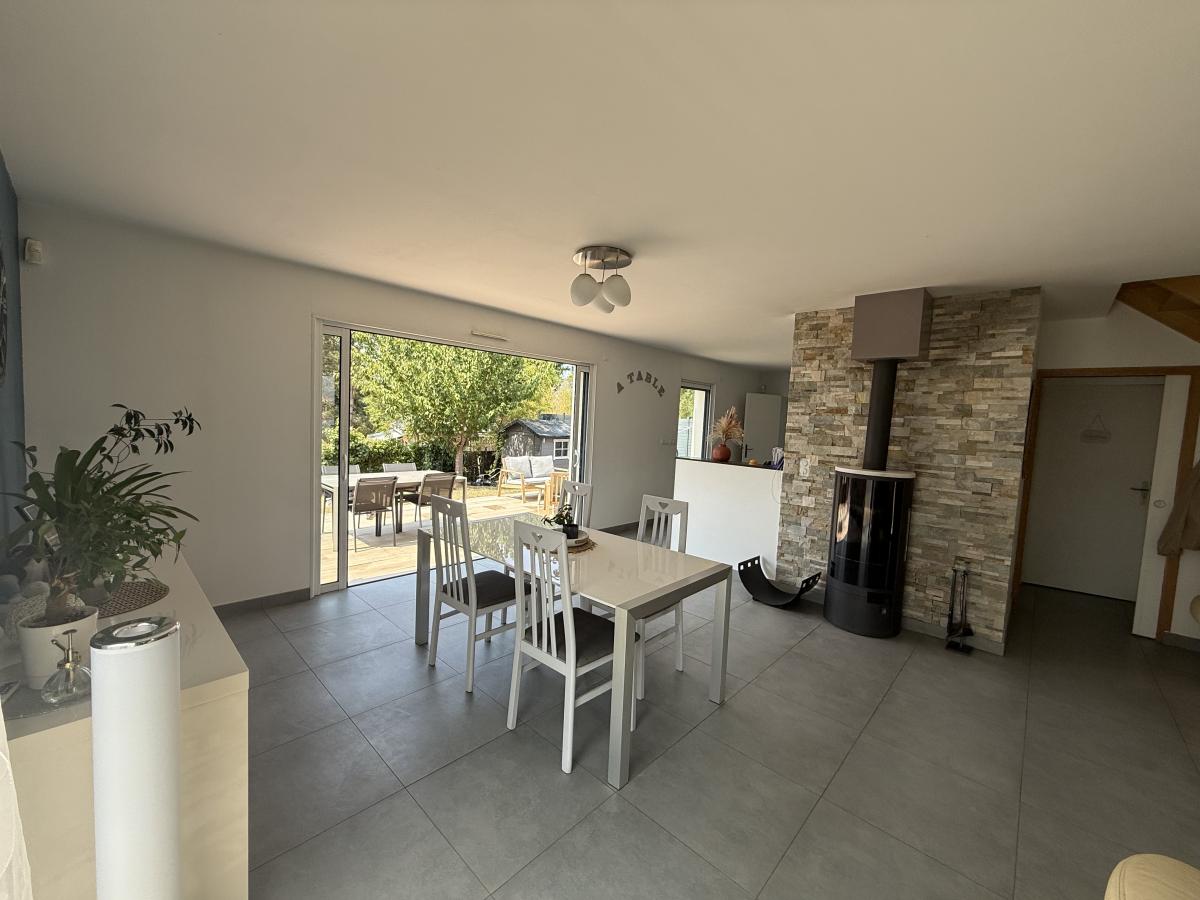 MURS-ERIGNE AU CALME MAISON 4 CH AVEC GARAGE ET JARDIN