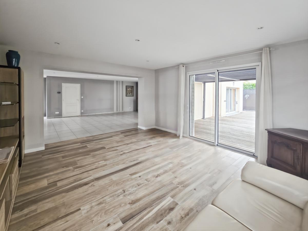 A VENDRE - MAISON PLAIN PIED - LAVAL
