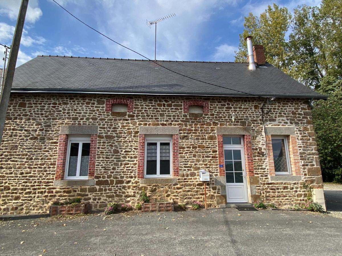 A LOUER - MAISON EN CAMPAGNE - JUVIGNE
