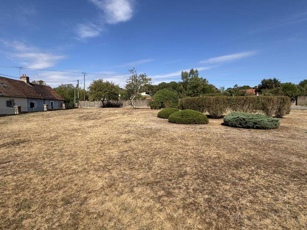 Fresnay sur Sarthe: Terrain à bâtir de 1000 m²