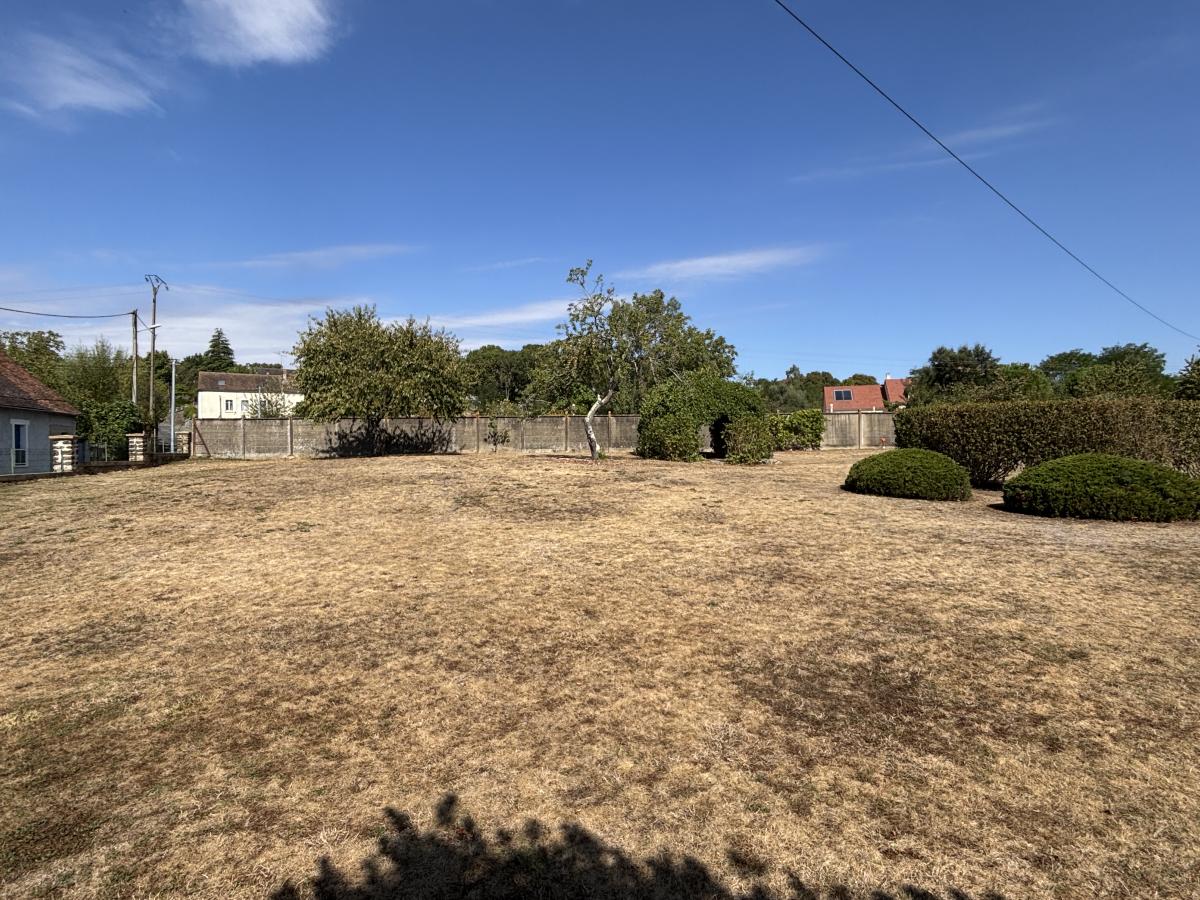 Fresnay sur Sarthe: Terrain à bâtir de 1000 m²
