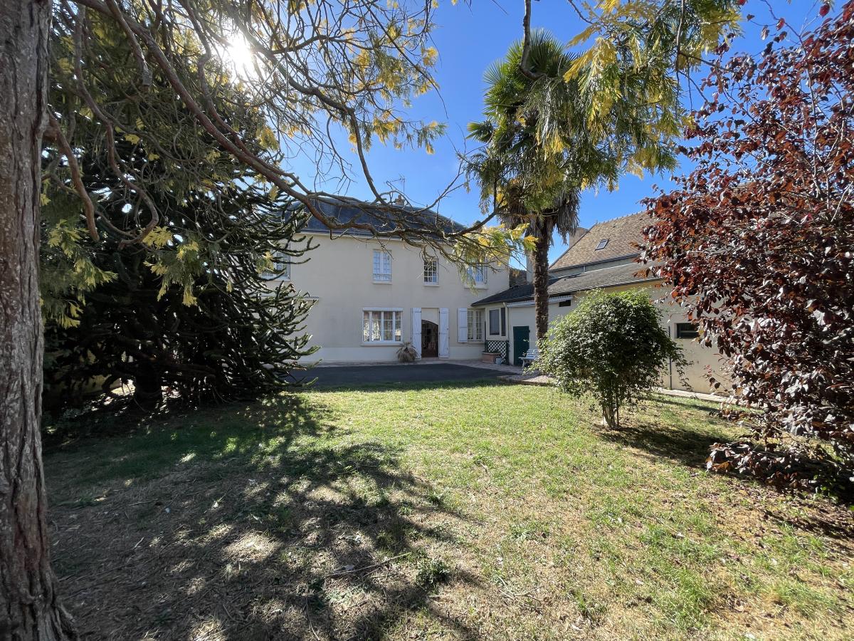 MAISON de 160m²  avec garage au coeur de MAROLLES LES BRAULTS