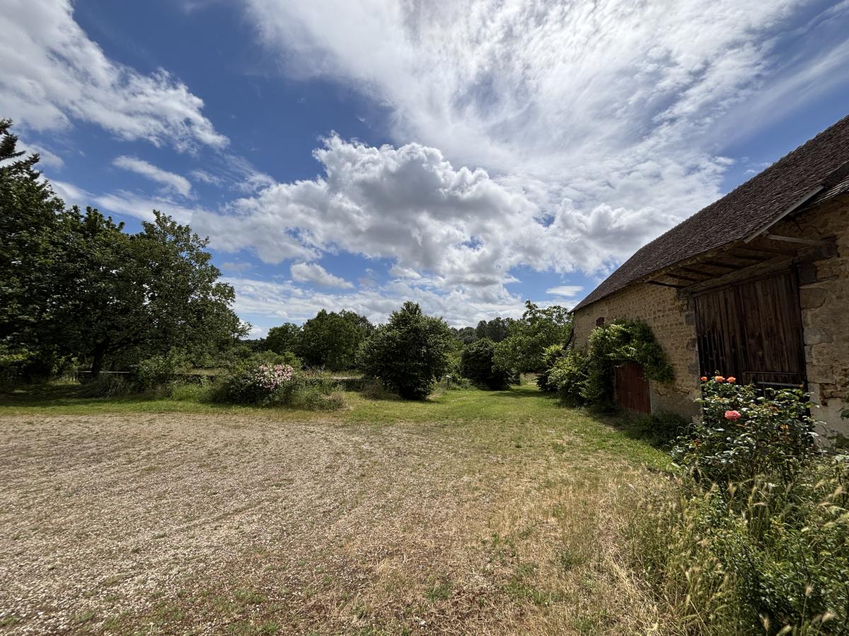 Fermette de 93 m² située sur une parcelle de 11790m²