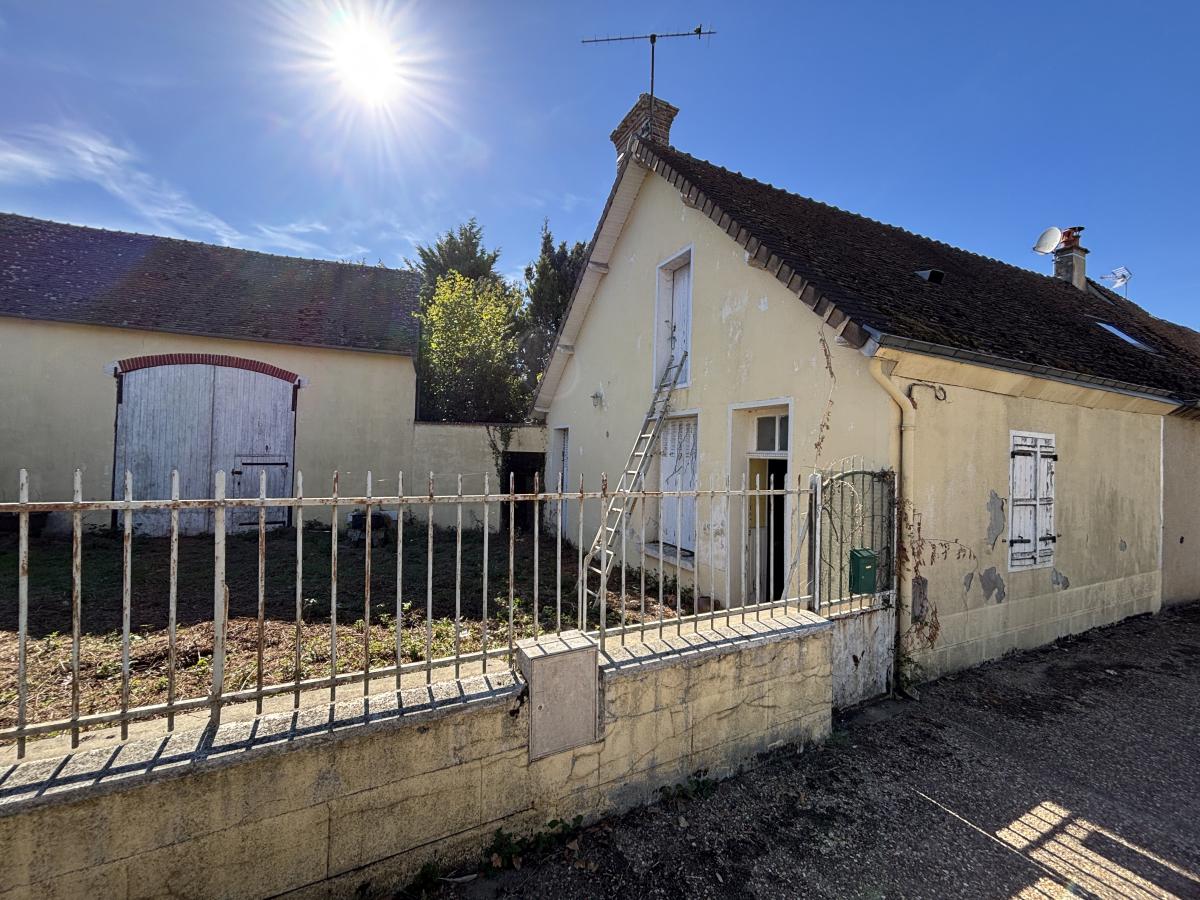 Maison d'habitation avec dépendance