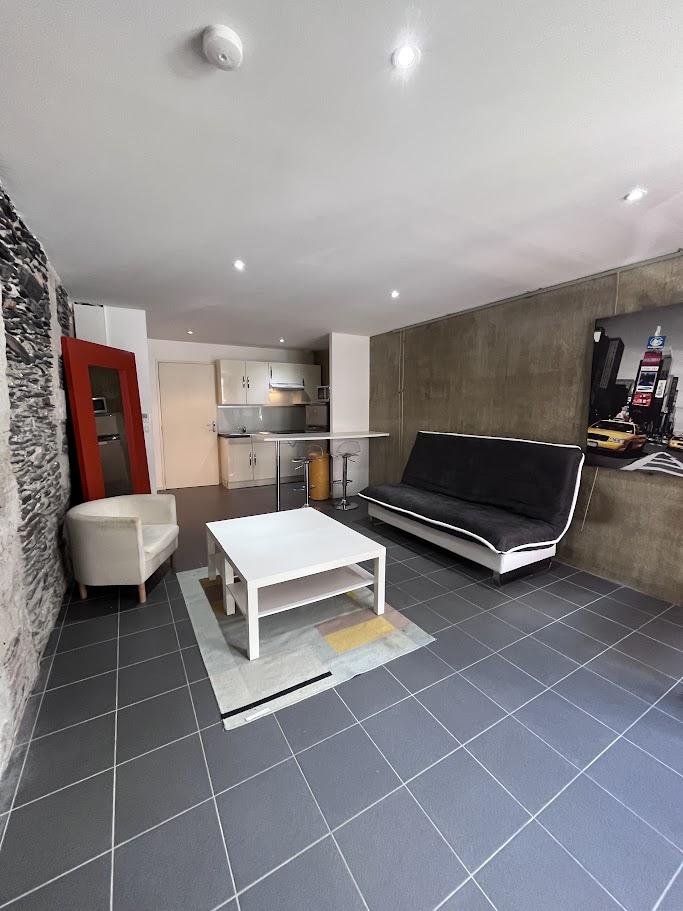 Angers, T1bis de 33 m² Lycée/ Madeleine