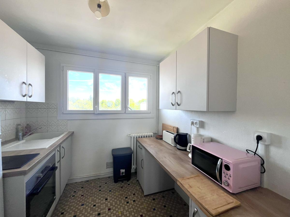 Proche centre Lorette, appartement très lumineux, 4ème étage, 3 chambres