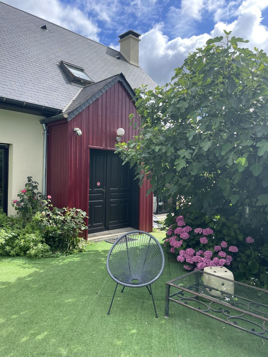 Pavillon d’architecte, 4 chambres, bureau, garage, piscine, jardin