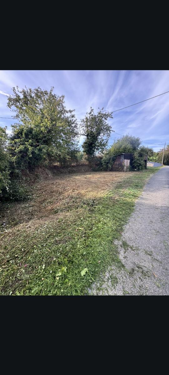 A VENDRE - TERRAIN A BATIR - MONTJEAN