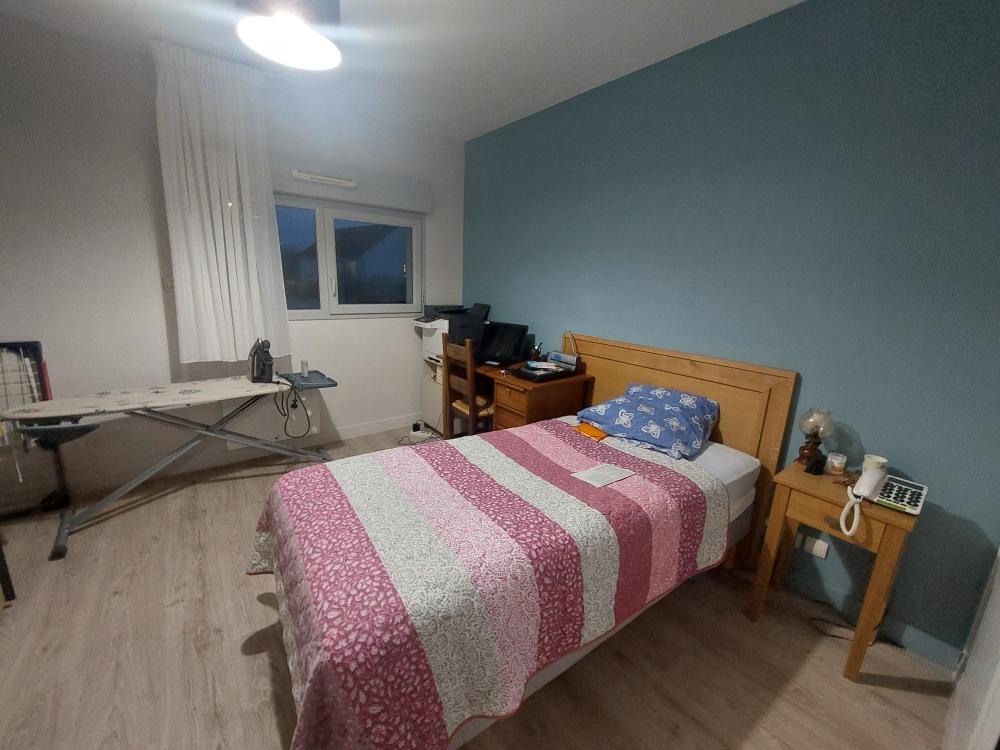 A VENDRE - APPARTEMENT LOUE EN RESIDENCE SERVICES - LOUVERNE