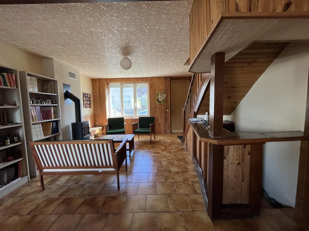 MAISON AVEC 2 CHAMBRES