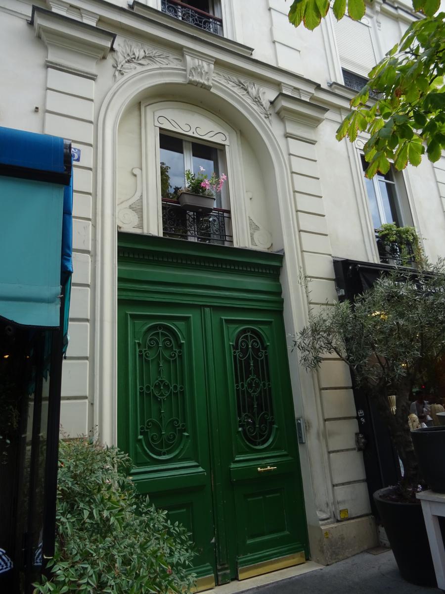 PIECE A VENDRE A PARIS 15ème - Métro PASTEUR