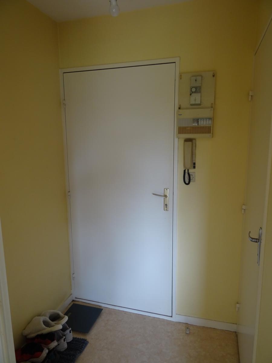 STUDIO A VENDRE A LAVAL (53000)