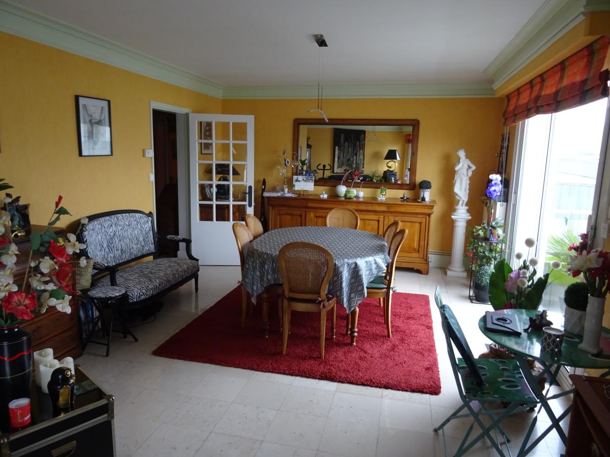 APPARTEMENT A VENDRE A LAVAL (53000)