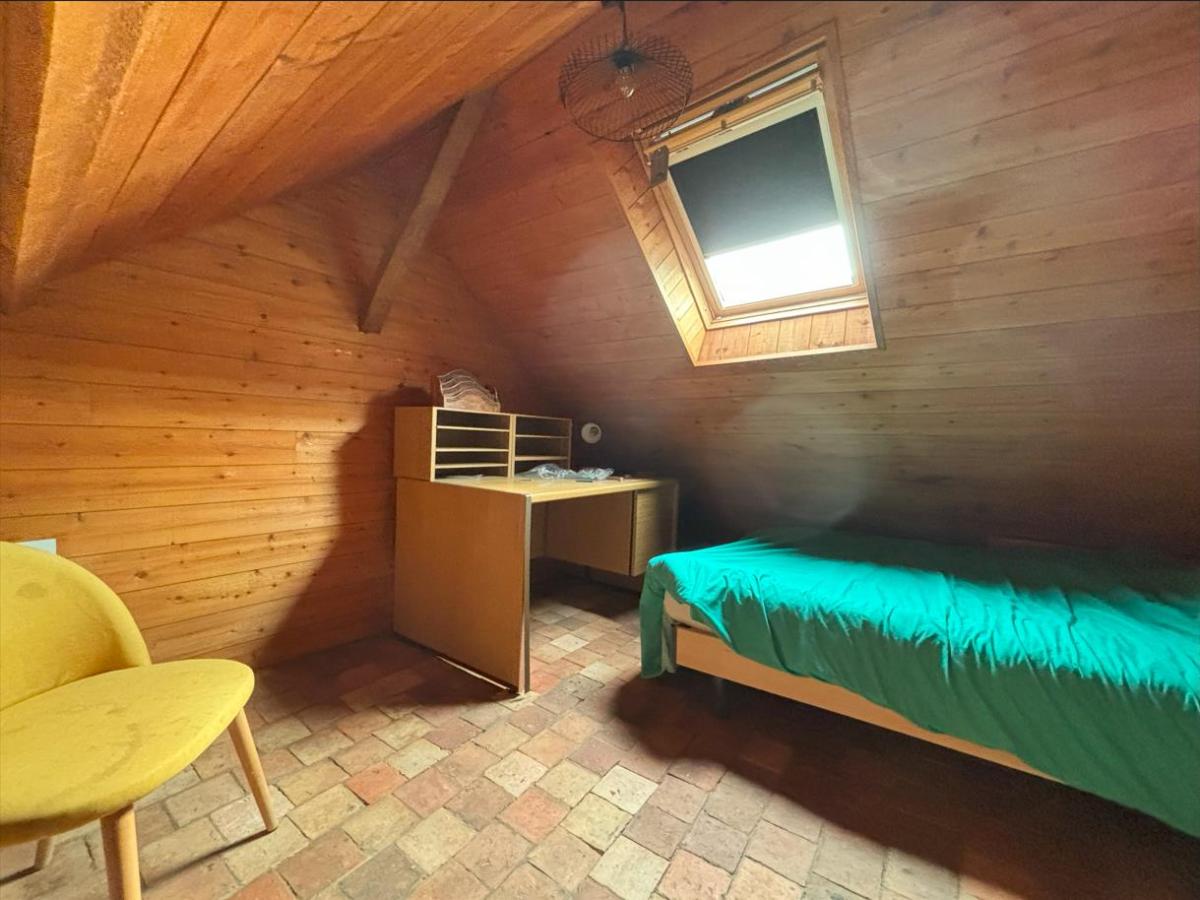 A LOUER APPARTEMENT T1bis DUPLEX MEUBLE