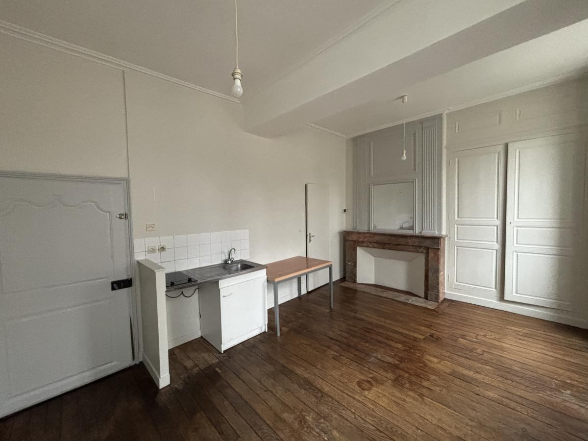 A LOUER A MAYENNE APPARTEMENT T2