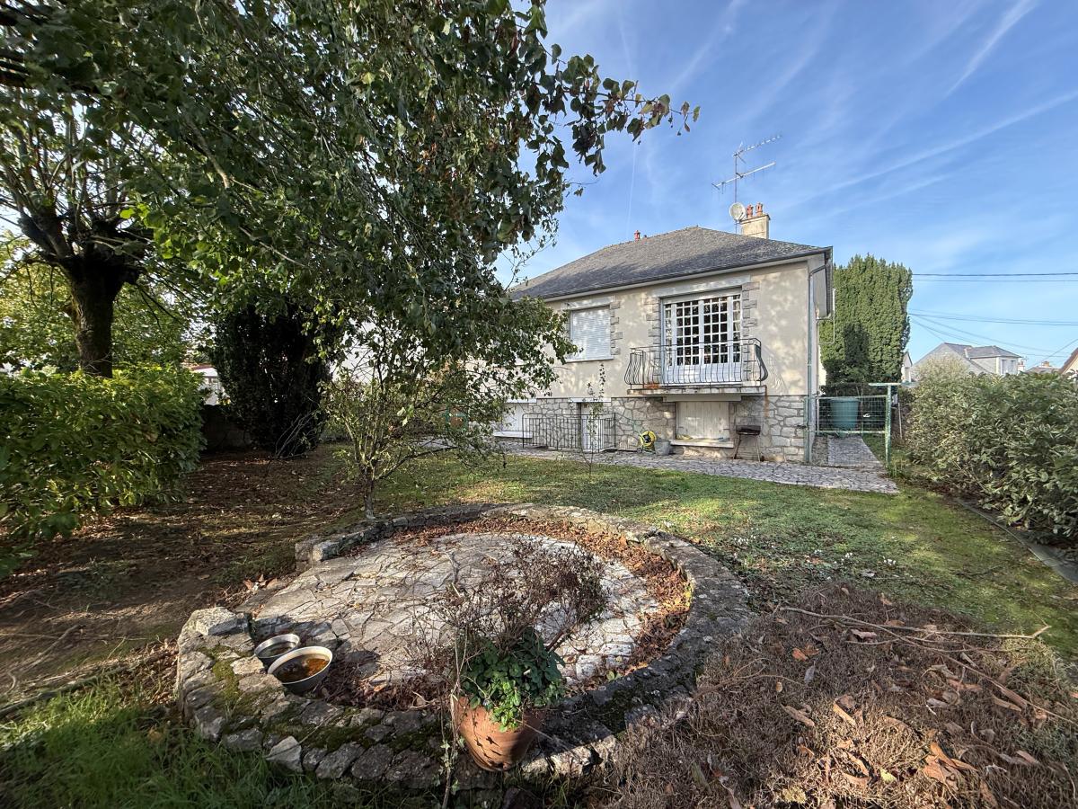 LAVAL, Maison sur sous-sol