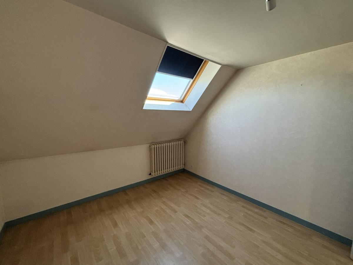A LOUER APPARTEMENT T2 LAVAL RIVE GAUCHE