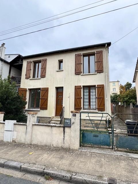 MAISON ANCIENNE A RESTAURER
