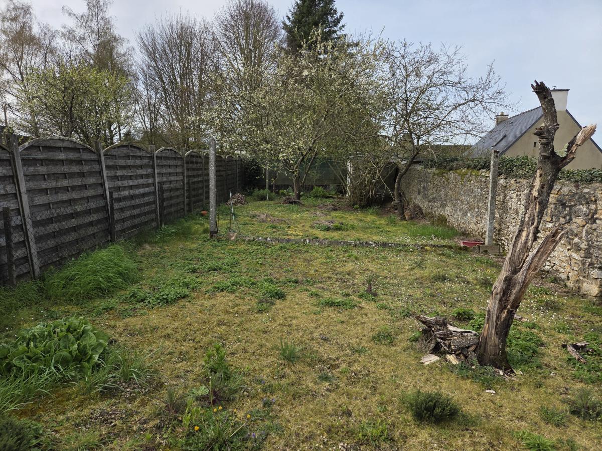 Neuvillalais : Maison de village, 68 m²,  3 chambres, garage, jardin