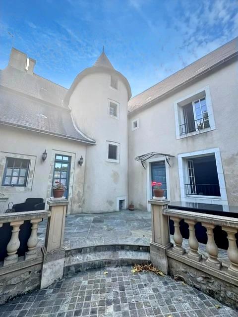 MAISON DE CARACTERE