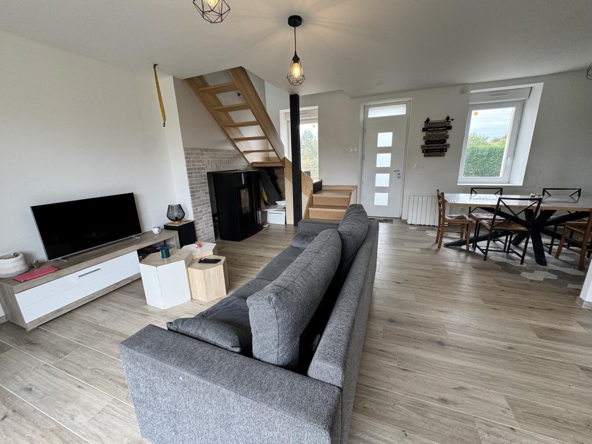 VAIGES – Maison 3 chambres dont une suite parentale et grand garage