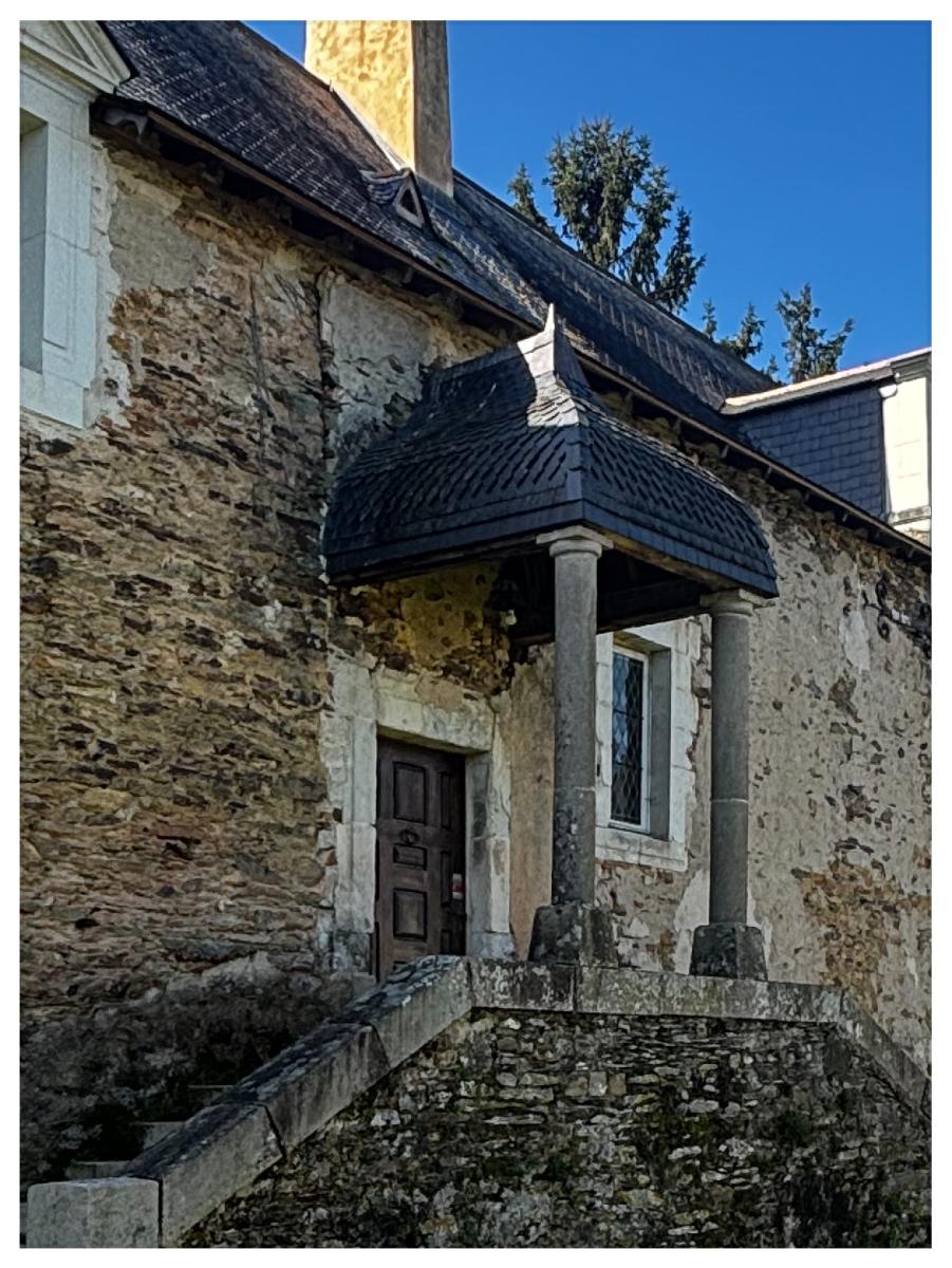 ANGERS à 30 km /Manoir d'exception / Propriété rénovée dans les règles de l'art de 363 m² habitable