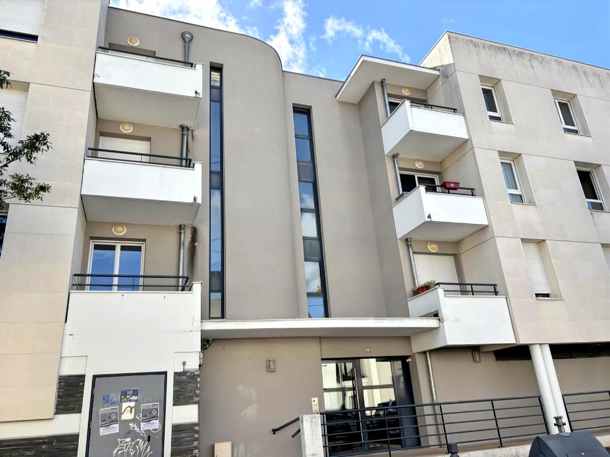 PLACE NEY Type 3 de 60 m², avec parking en sous sol