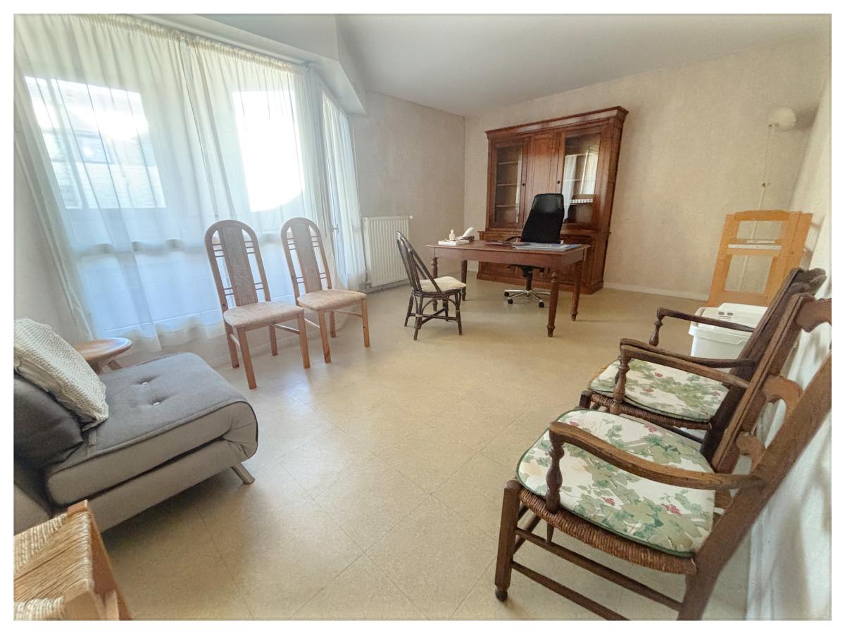 Appartement de type 2 avec un parking extérieur numérotée et cave