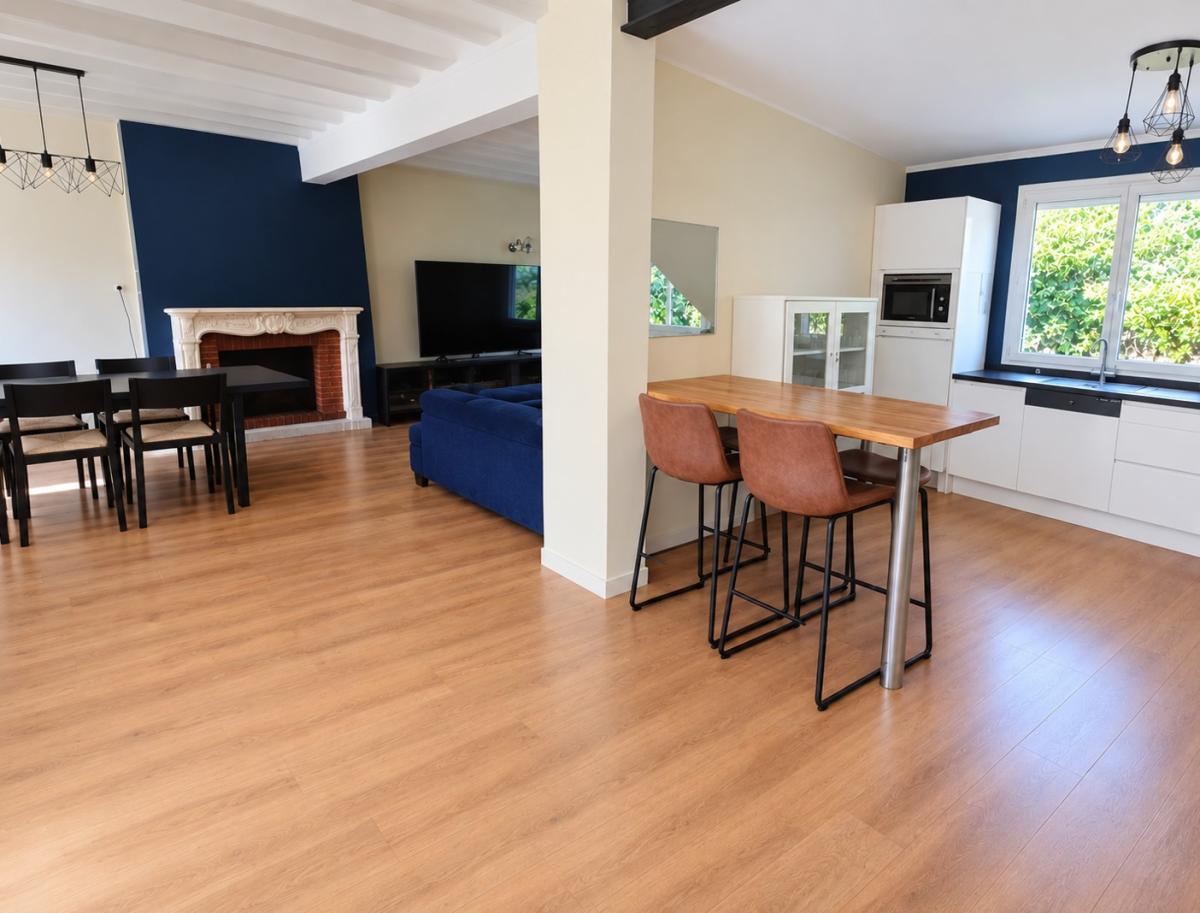 CHANGÉ - Maison indépendante sur 4813 m² de terrain