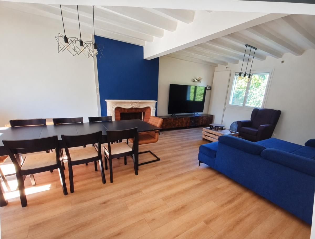 CHANGÉ - Maison indépendante sur 4813 m² de terrain