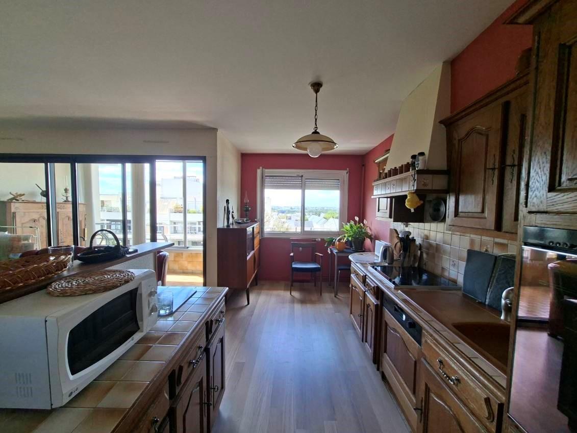 APPARTEMENT 4 pièces - 85 M2 - Dernier étage avec ascenseur