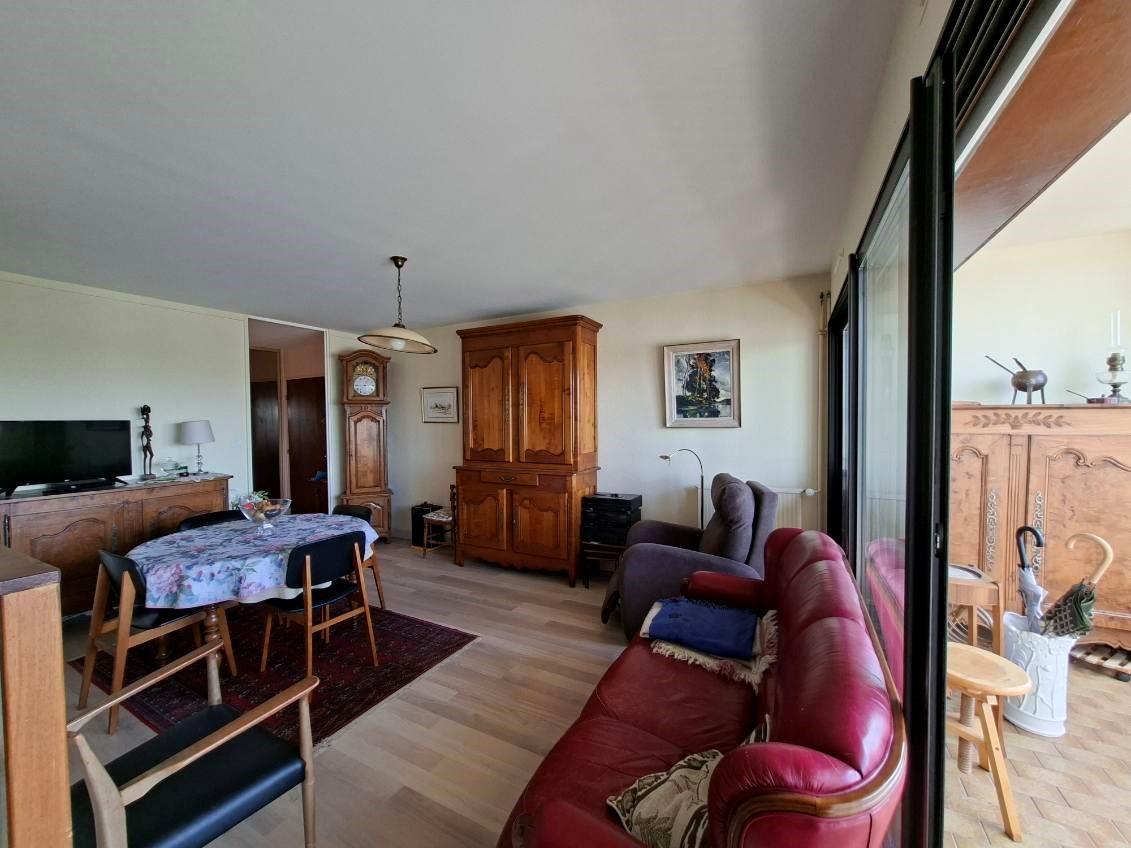 APPARTEMENT 4 pièces - 85 M2 - Dernier étage avec ascenseur