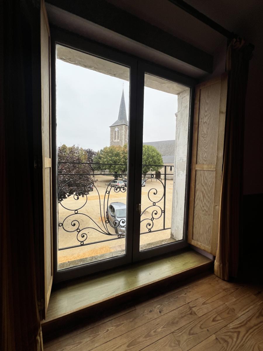 Briollay, place de l'Église — Maison de caractère XVIᵉ siècle