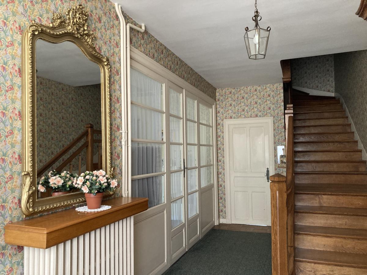 MAISON - LAVAL RIVE DROITE