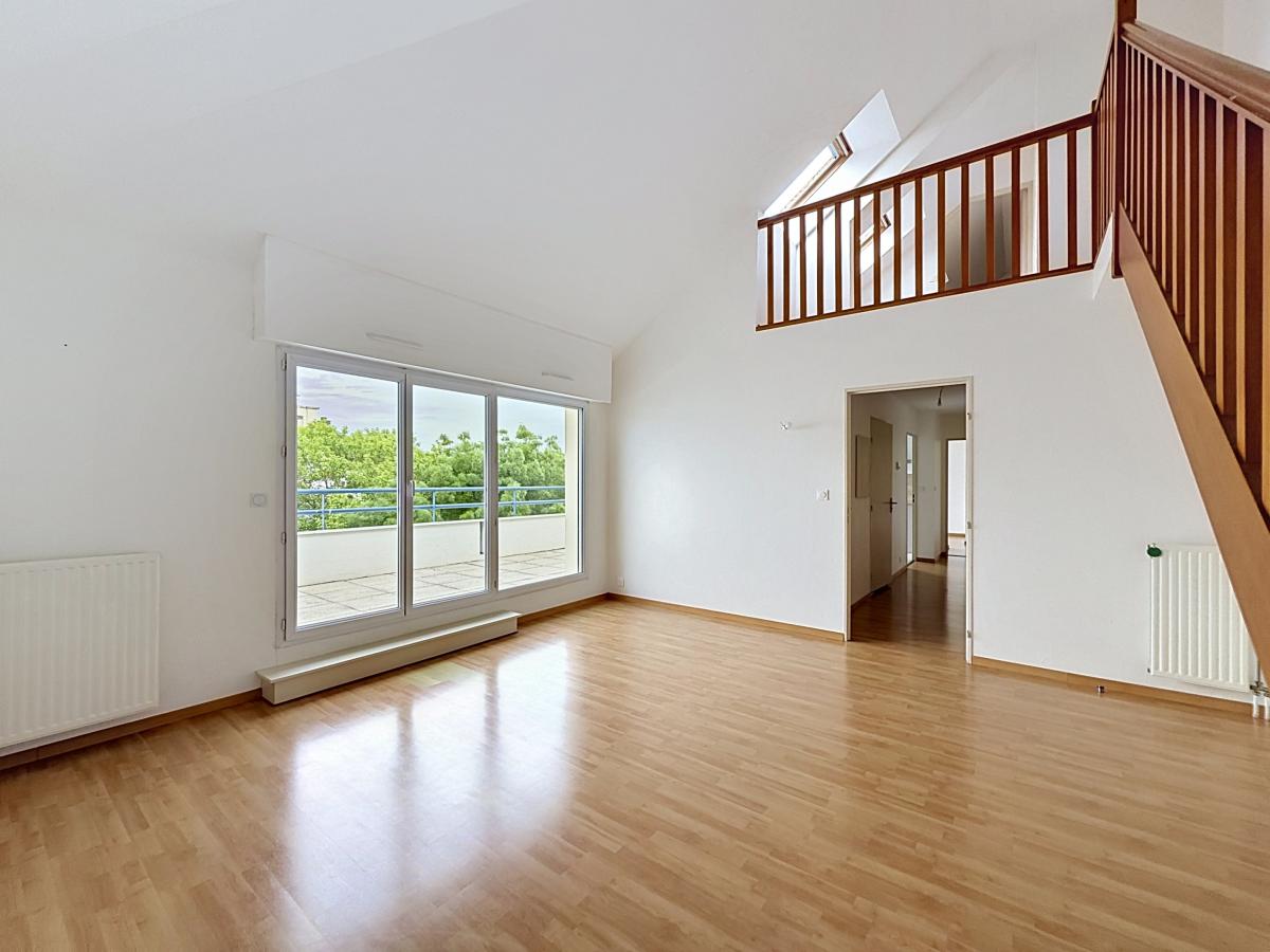 APPARTEMENT - LAVAL