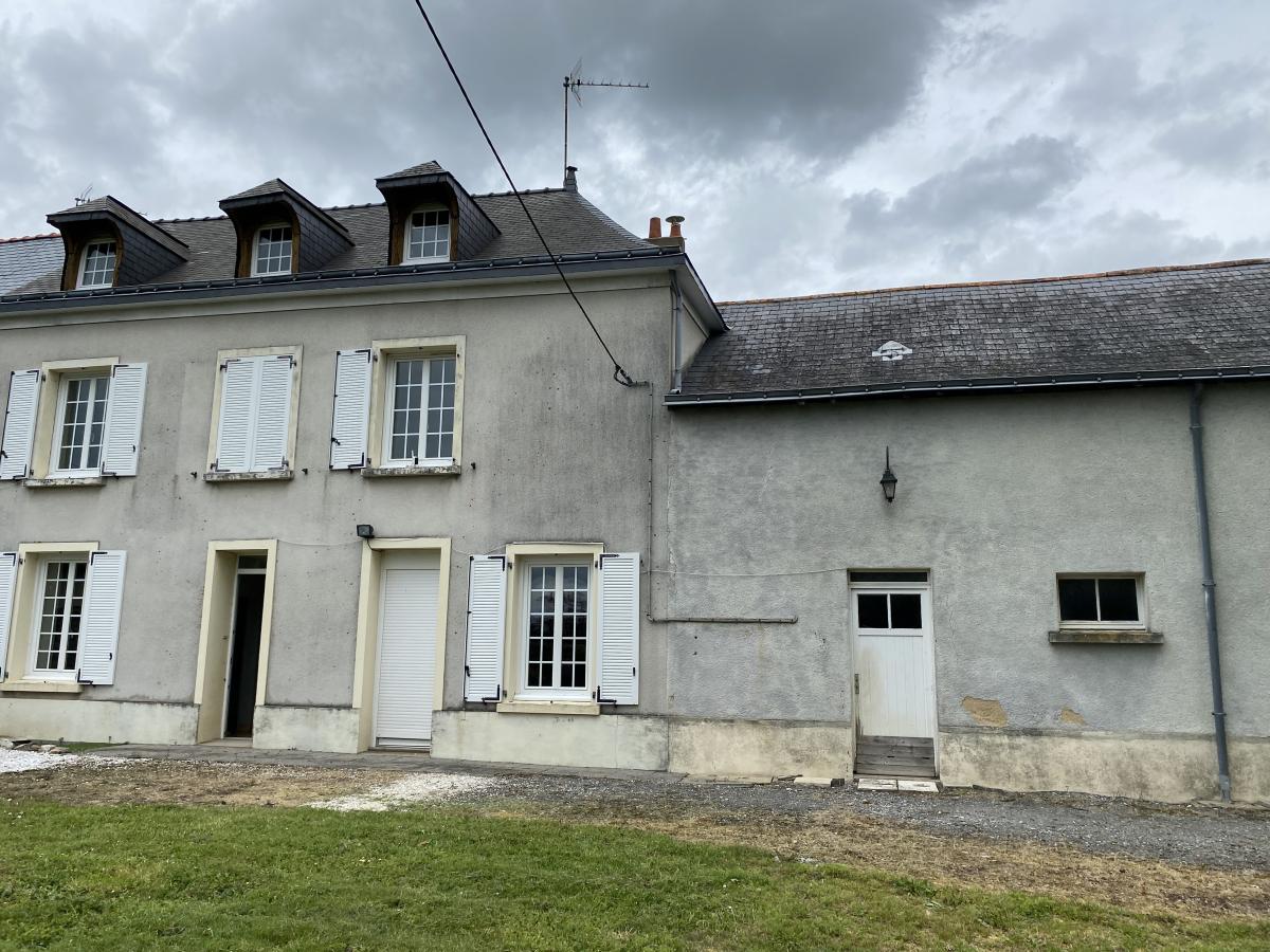 VILLEVEQUES MAISON ANCIENNE