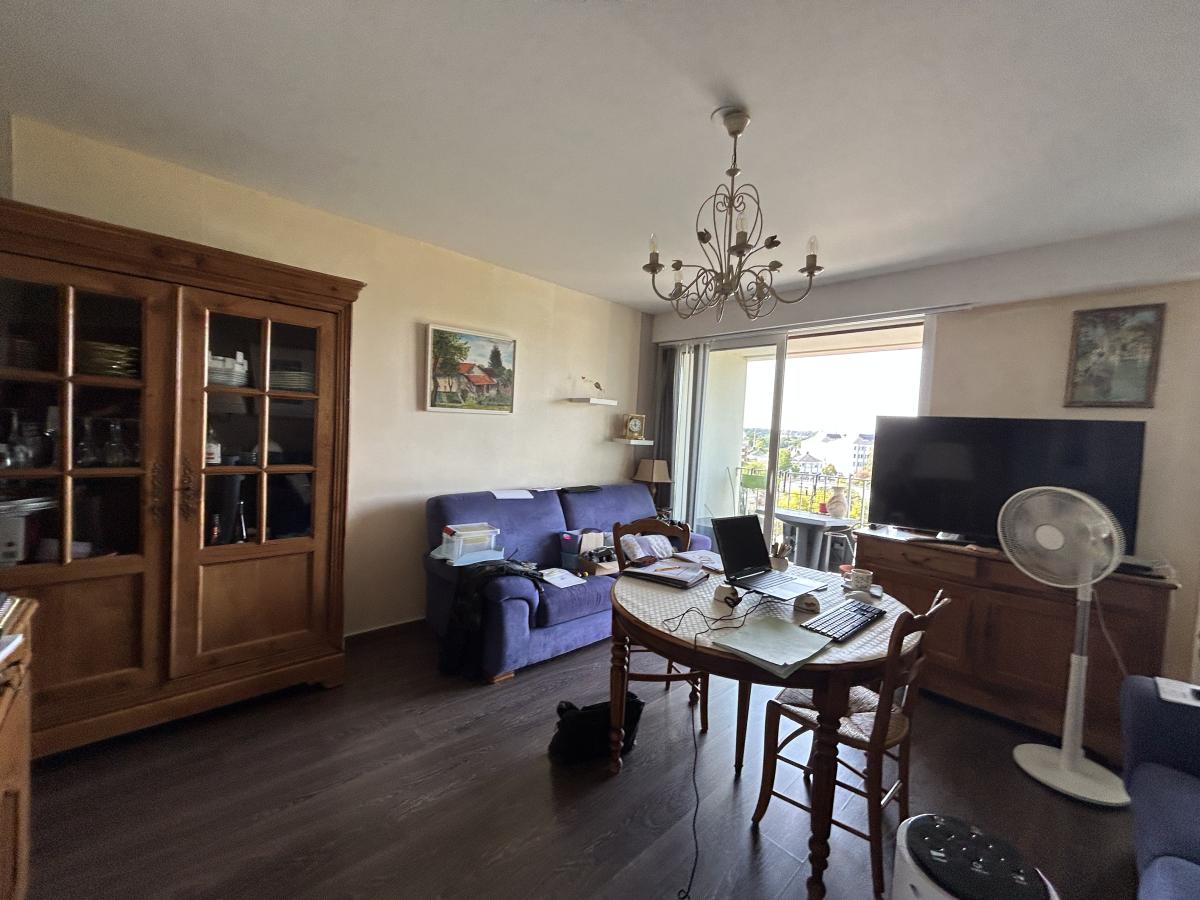 A VENDRE - APPARTEMENT TYPE 3 DERNIER ETAGE - LAVAL